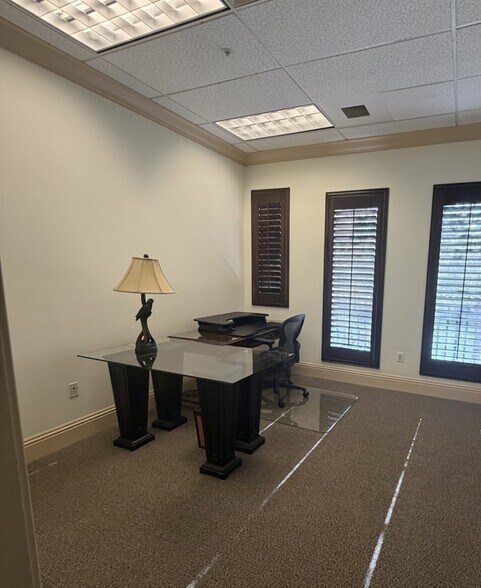 More Photos Of 9015 Strada Stell Ct, Naples Office For Sale
