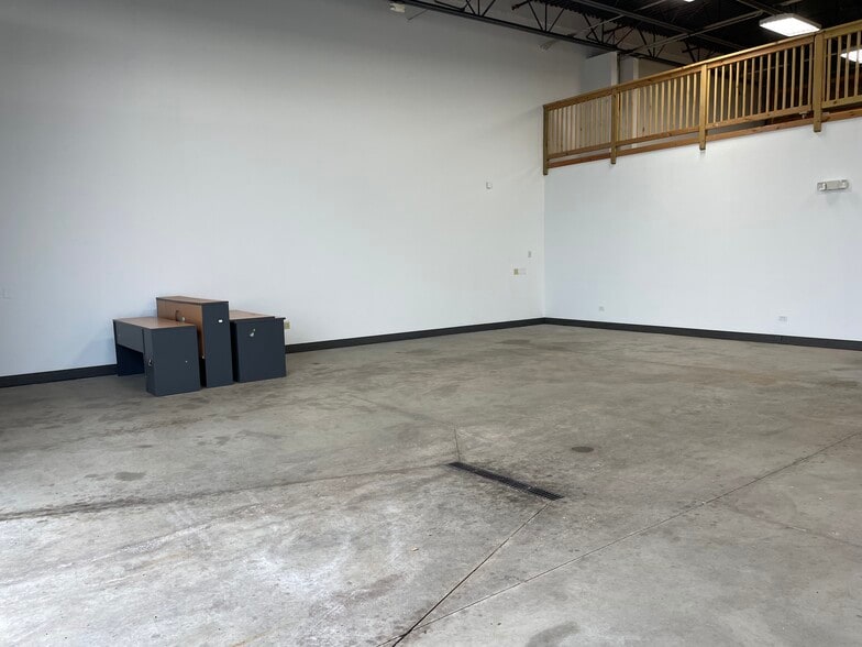 More Photos Of 101 Theodore Dr, Oswego Light Distribution For Lease