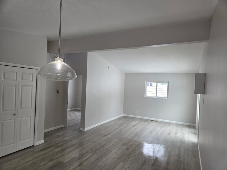 More Photos Of 814 S Jenkins Blvd, Akron Multifamily For Sale