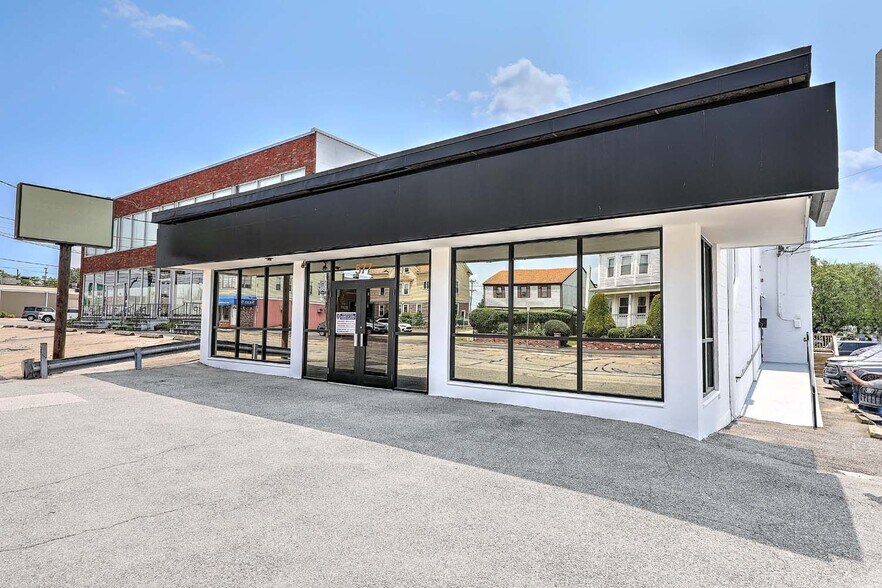 More Photos Of 577 Warren Ave, East Providence Storefront Retail Office For Sale