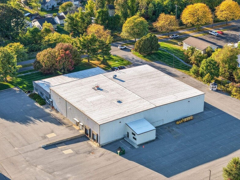More Photos Of 8 Glens Falls Tech Park, Glens Falls Manufacturing For Sale