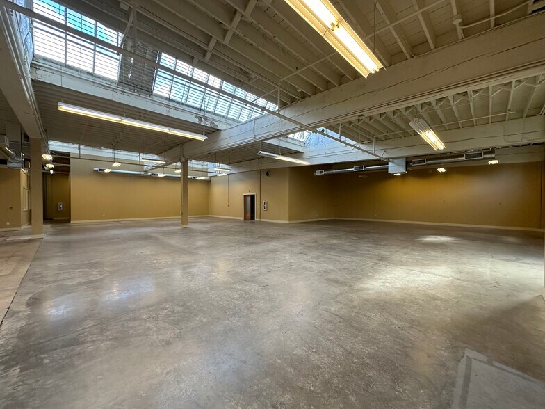 More Photos Of 710 NW 17th Ave, Portland Warehouse For Lease