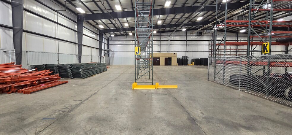 More Photos Of 145 Iron Horse Dr, Charleston Industrial For Lease