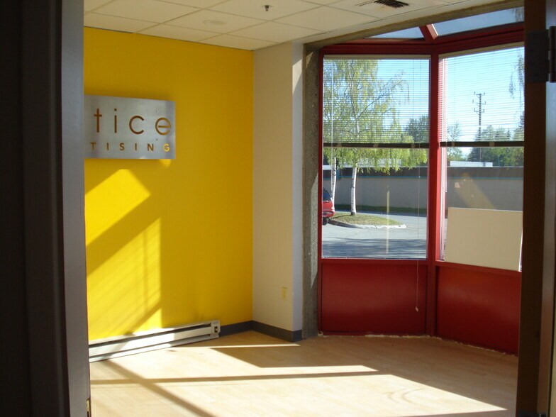 More Photos Of 3700 Woodland Dr, Anchorage Flex For Sale