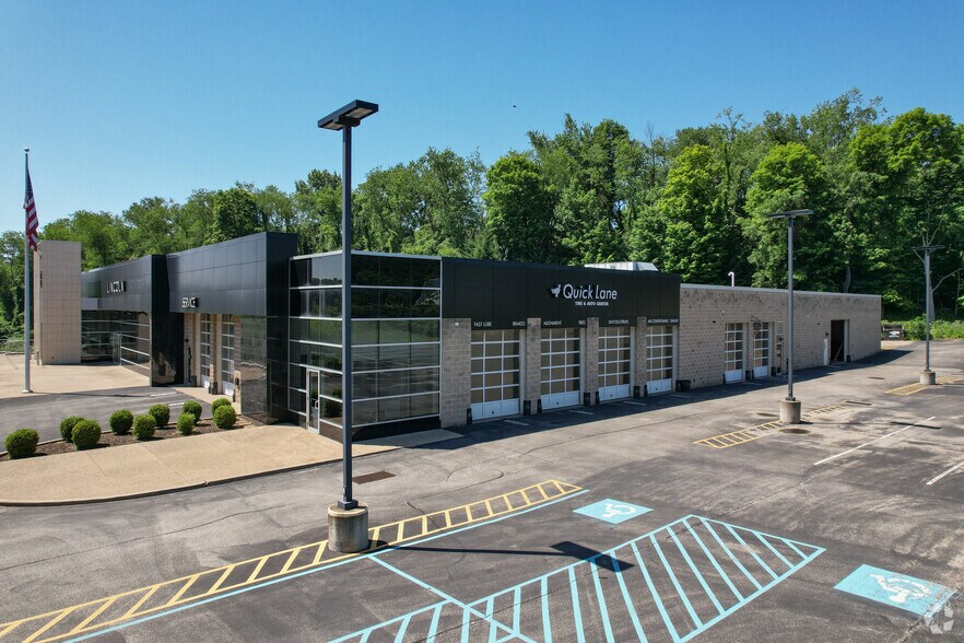 More Photos Of 4800 Clairton Blvd, Pittsburgh Auto Dealership For Lease