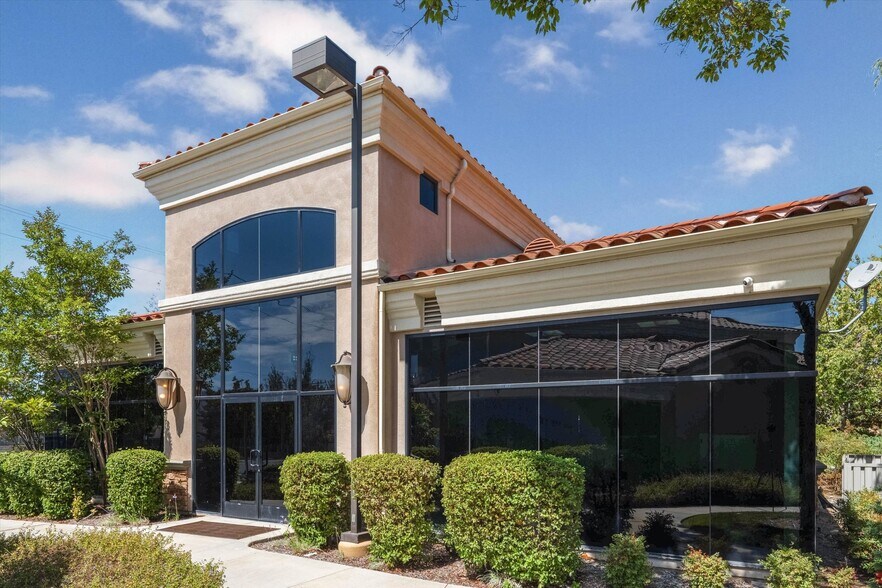 More Photos Of 3215 Old Conejo Rd, Newbury Park Medical For Sale