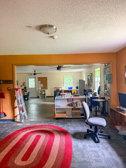 More Photos Of 11749 Snyder Rd, Knoxville Daycare Center For Sale