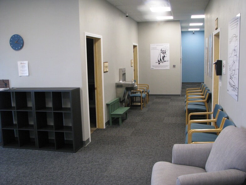 More Photos Of 3862 Norrie Dr, New Franken Showroom For Lease