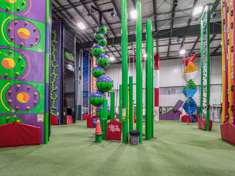 More Photos Of 3400 Grand Marais Rd E, Windsor Sports And Entertainment For Sale