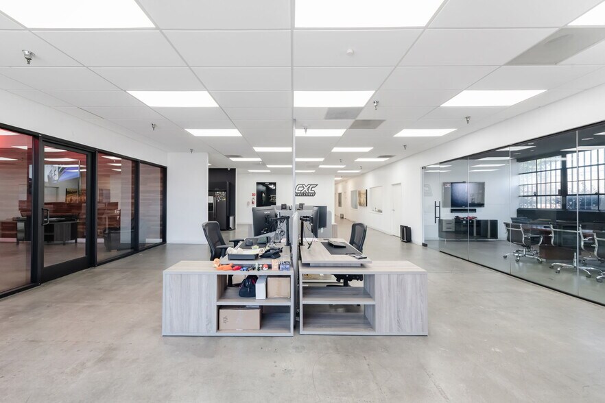 More Photos Of 3160 El Segundo Blvd, Hawthorne Warehouse For Lease