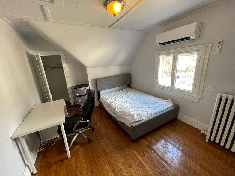 More Photos Of 7404 Rhode Island Ave, College Park Apartments For Sale