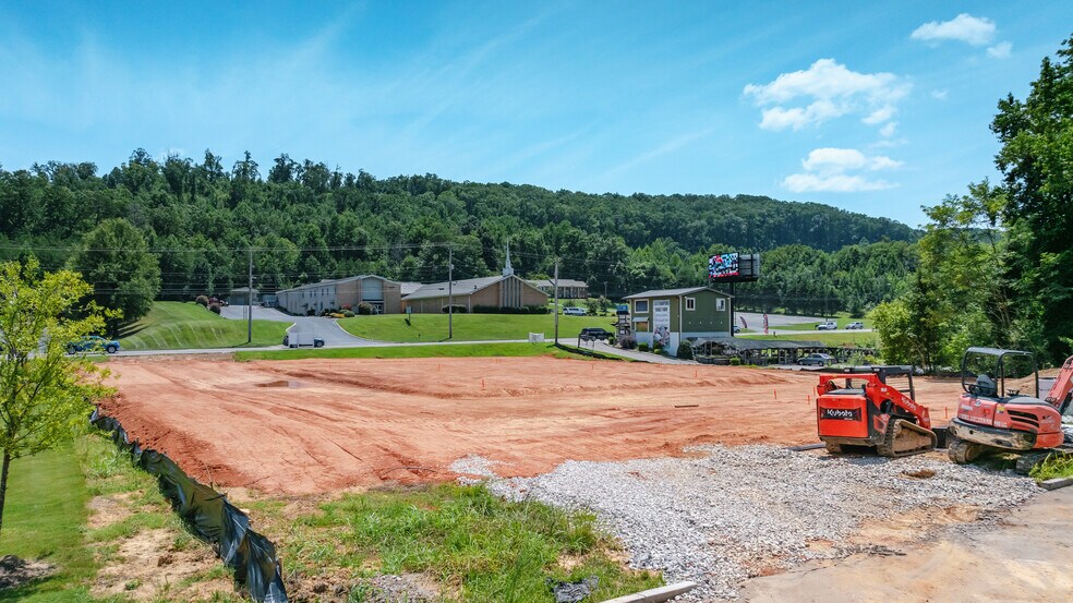 More Photos Of 3365 Rhea County Hwy, Dayton General Retail For Lease