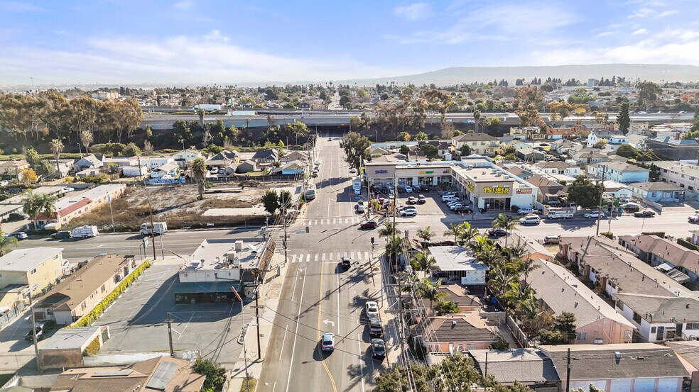 More Photos Of 11400 S Hoover St, Los Angeles Land For Sale