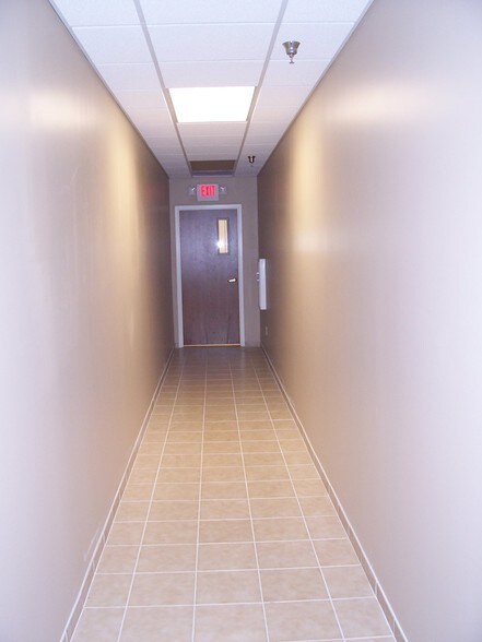 More Photos Of 23076 Three Notch Rd, California Office For Lease