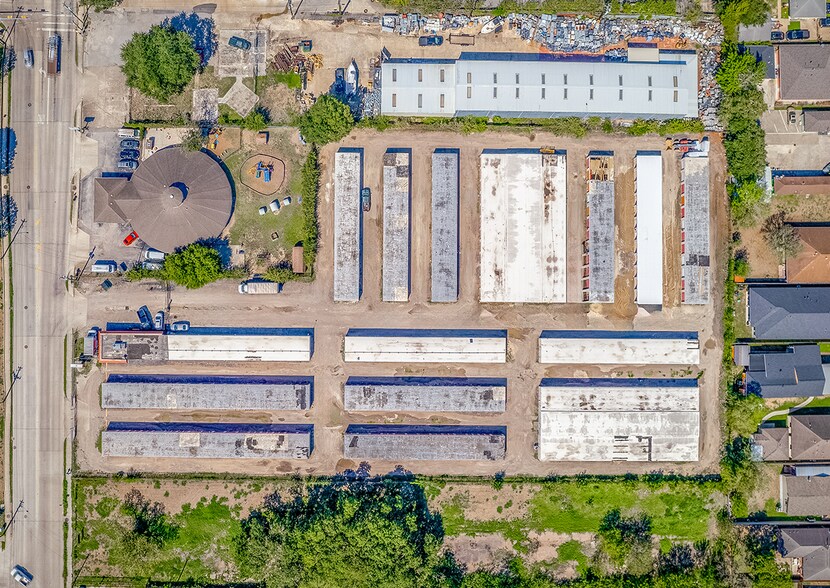 More Photos Of 1009 Burke Rd, Pasadena Self Storage For Sale