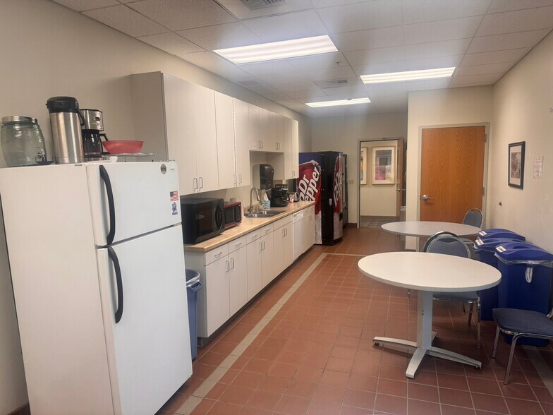 More Photos Of 958 S Lochsa St, Post Falls Office For Lease