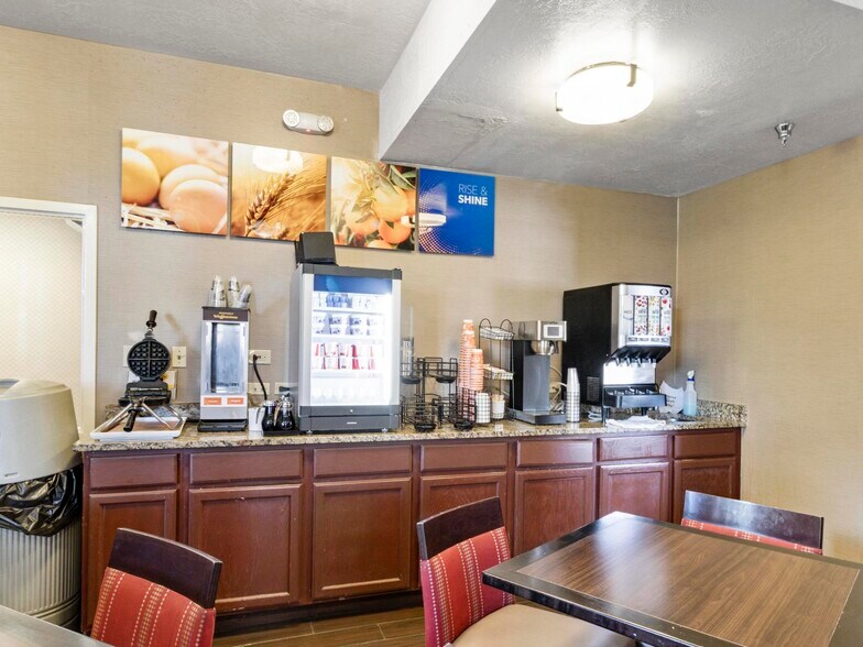 More Photos Of 2970 Idaho St, Elko Hotel For Sale