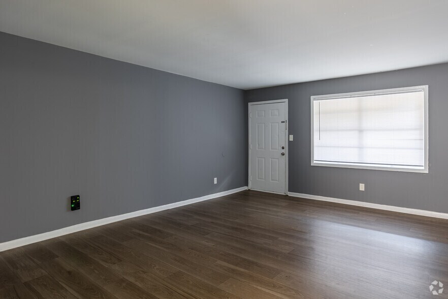 More Photos Of 1988 Plaza Ln SW, Atlanta Apartments For Sale