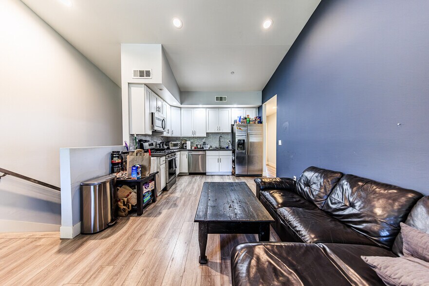 More Photos Of 5743 Case Ave, North Hollywood Apartments For Sale