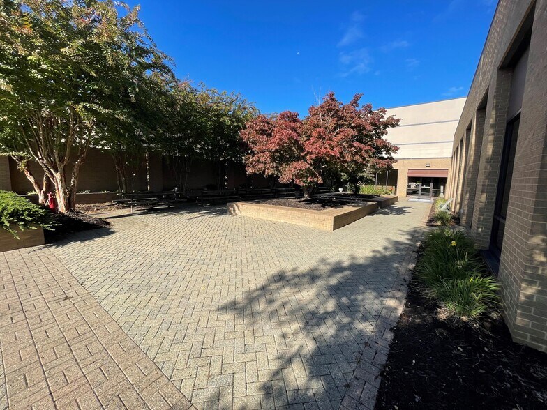 More Photos Of 13203 N Enon Church Rd, Chester Office For Lease