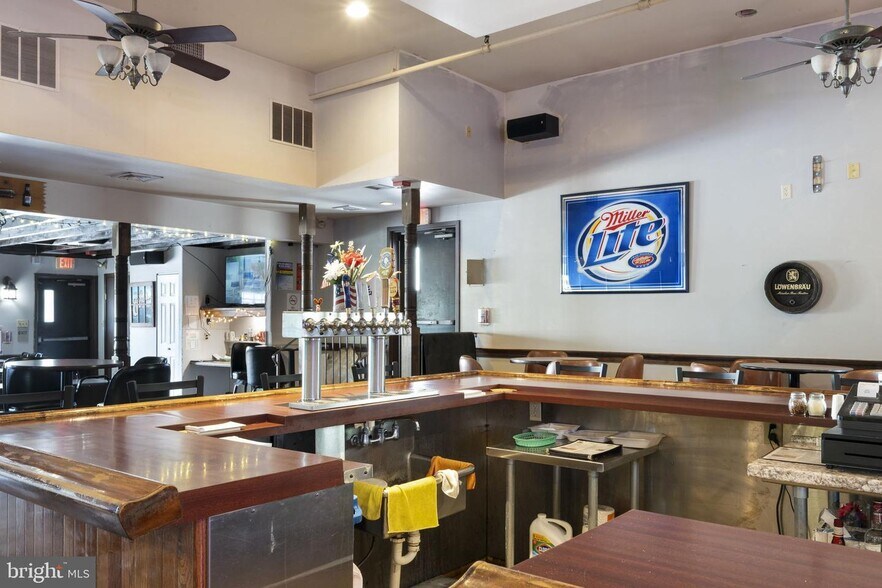 More Photos Of 5 Spring Valley Rd, Reading Restaurant For Sale