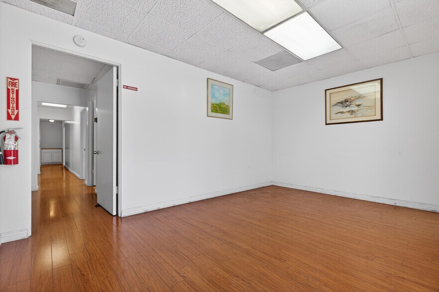 More Photos Of 4160 Verdugo Rd, Los Angeles Office For Sale