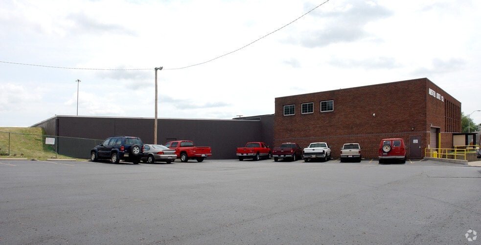 More Photos Of 2830 Cleveland Ave NW, Canton Warehouse For Lease