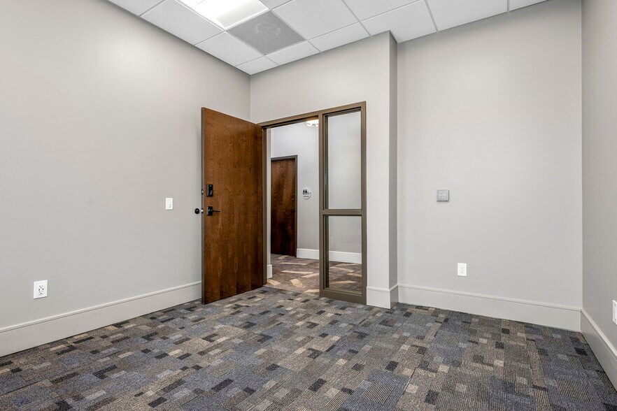 More Photos Of 345 June Dr, Harleysville Storefront For Lease