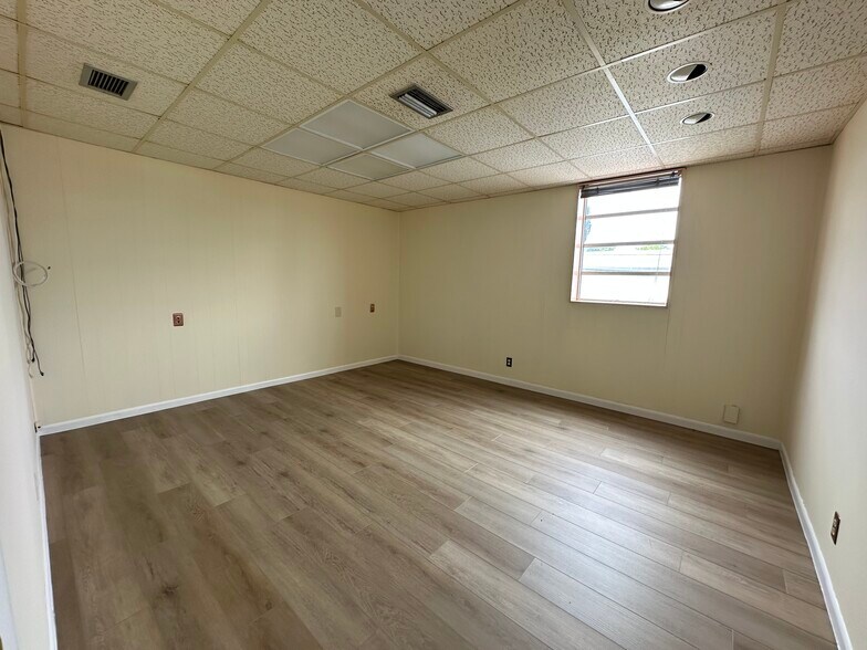 More Photos Of 3816 Hollywood Blvd, Hollywood Medical For Lease