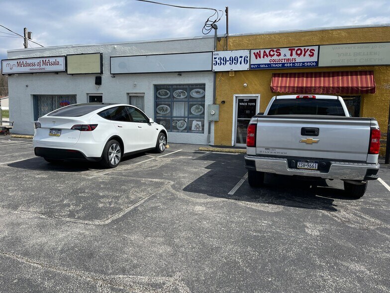 Primary Photo Of 2851 Ridge Pike, Trooper Restaurant For Lease