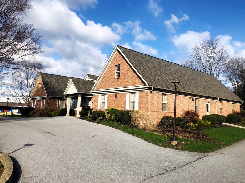 More Photos Of 314 Good Dr, Lancaster Office For Lease