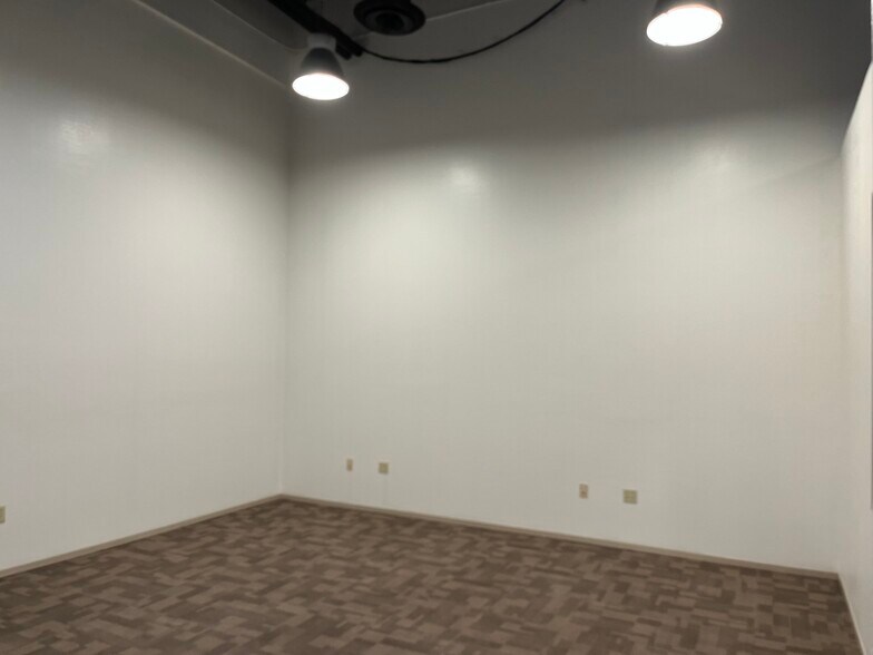 More Photos Of 4850 E Baseline Rd, Mesa Coworking Space