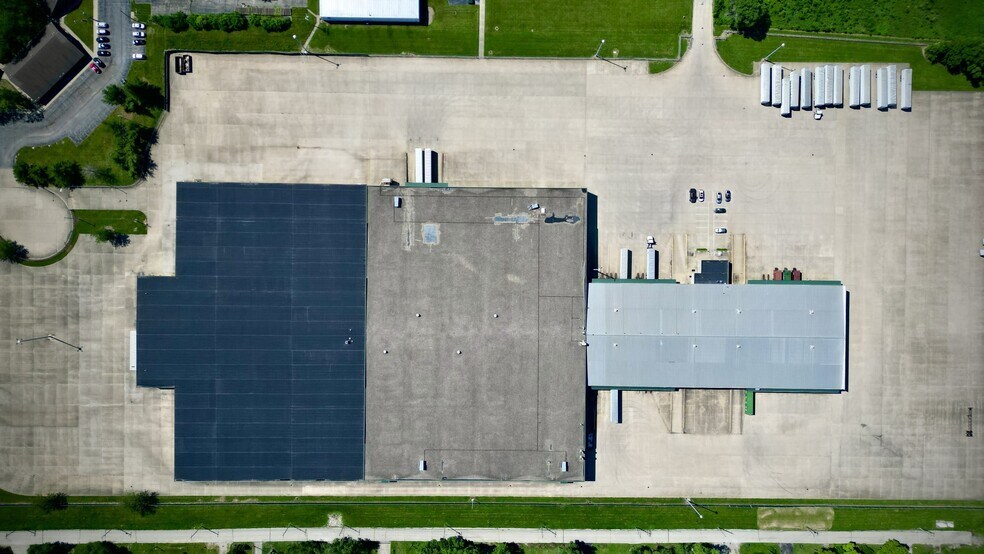 More Photos Of 2380 E Millikin Pky, Decatur Distribution For Lease