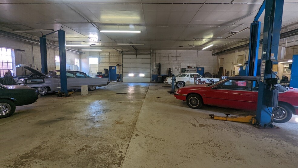 More Photos Of 113 Main St, Wanamingo Auto Repair For Sale