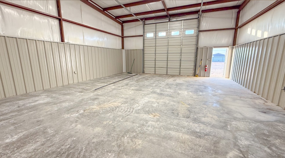 More Photos Of 7010 County 1160 rd, Midland Warehouse For Lease