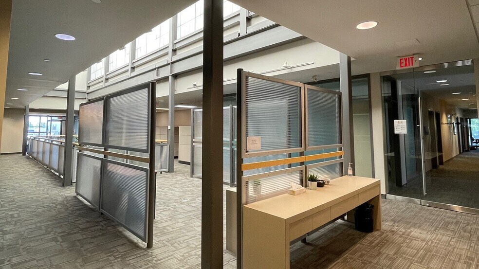 More Photos Of 25 Rothwell Rd, Winnipeg Loft Creative Space For Lease