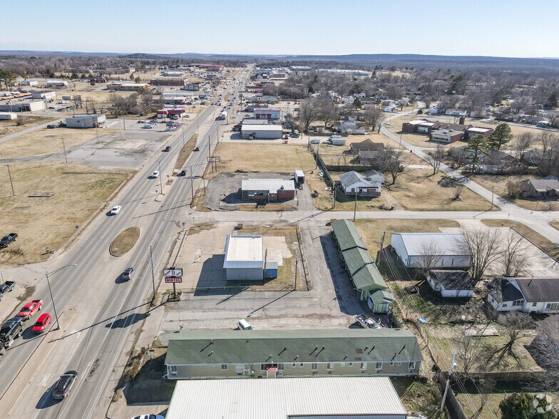 More Photos Of 918 S Wood Dr, Okmulgee Hotel For Sale