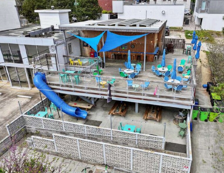 Primary Photo Of 710 W Johnson St, Raleigh Bar For Sale