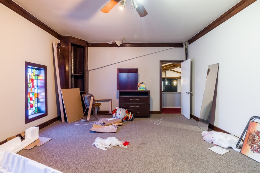 More Photos Of 1809 34th St, Lubbock Religious Facility For Sale