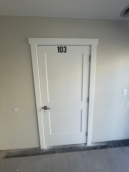 More Photos Of 706 1st St, Cheney Storefront Retail Office For Lease