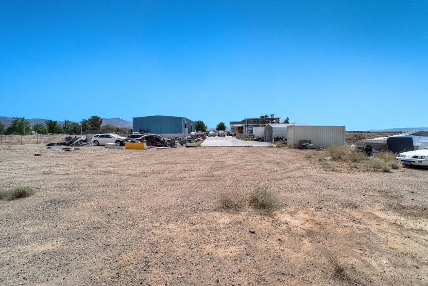 More Photos Of 39006 20th St E, Palmdale Auto Repair For Lease