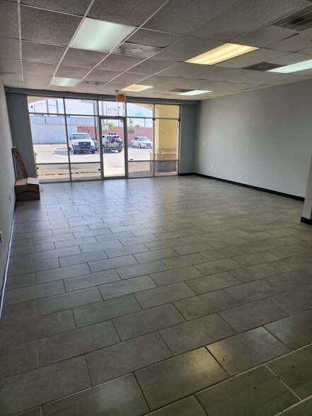 More Photos Of 9730 Southwest Fwy, Houston Freestanding For Lease
