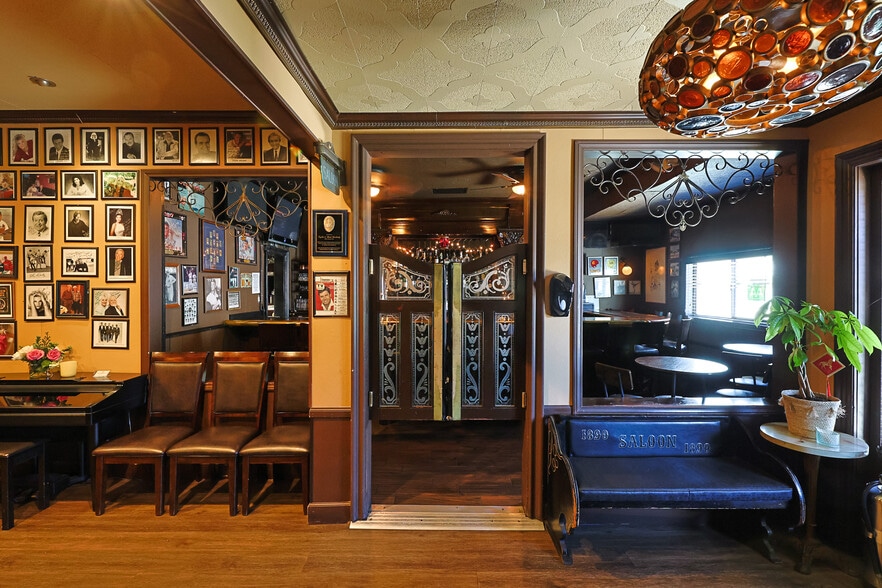 More Photos Of 4557 Sherman Oaks Ave, Sherman Oaks Restaurant For Lease
