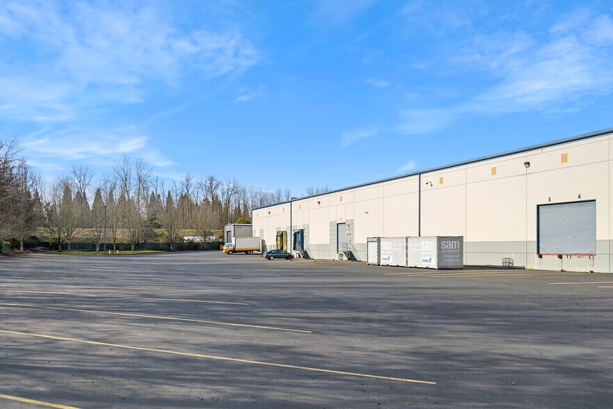 More Photos Of 9611 NE Sunderland Ave, Portland Warehouse For Lease
