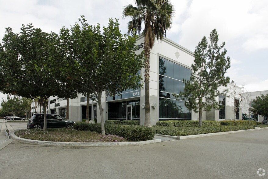 More Photos Of 1351 S Grove Ave, Ontario Warehouse For Lease