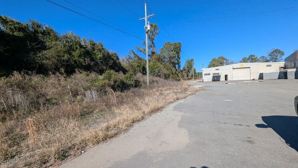 More Photos Of 112 N College Rd, Wilmington Warehouse For Sale