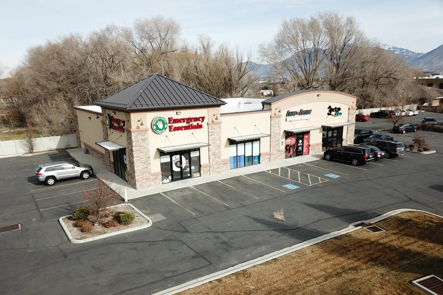 More Photos Of 968 W South Jordan Pky, South Jordan Freestanding For Lease