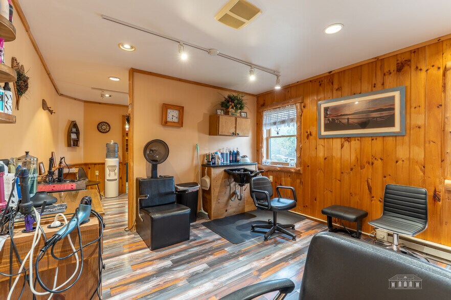 More Photos Of 1915 Saranac Ave, Lake Placid General Retail For Sale