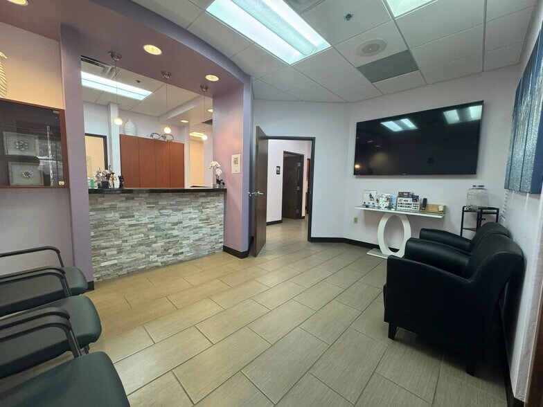More Photos Of 2410 W Ray Rd, Chandler Medical For Lease