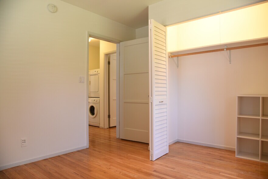 More Photos Of 12304 Washington Pl, Los Angeles Apartments For Sale